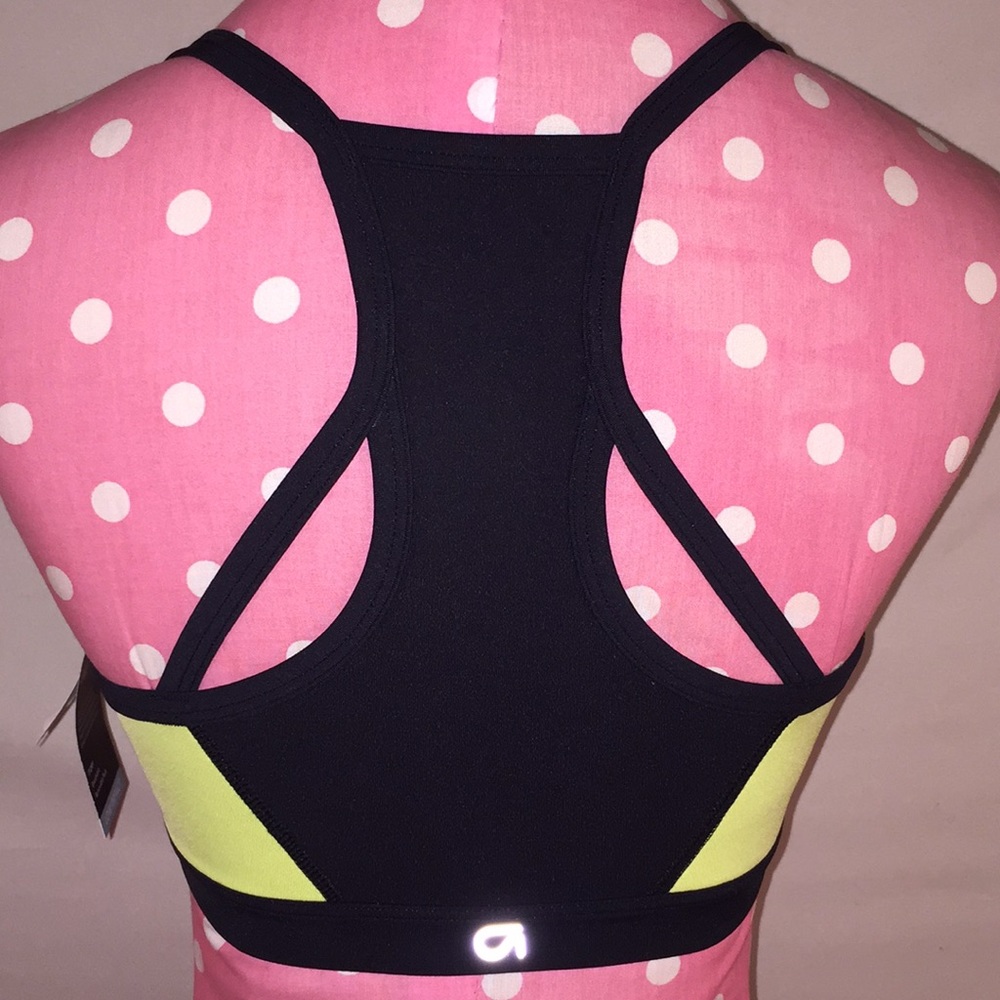 NWT GapFit Sz S blk/ylow lightly padded sports bra